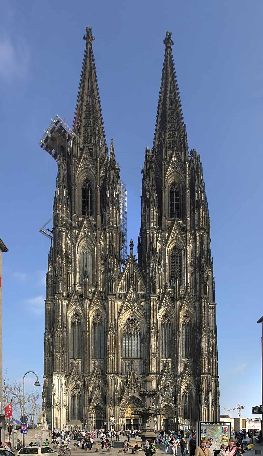 West facade of the Kölner Dom.